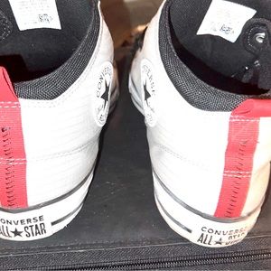 Converse high tops size 11.5…